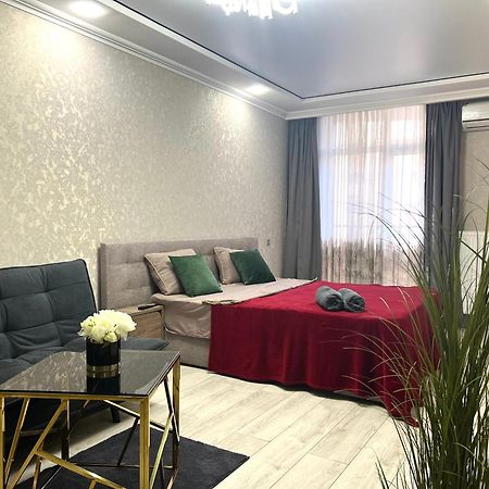 Apartments Vip Avalon Λβιβ Εξωτερικό φωτογραφία