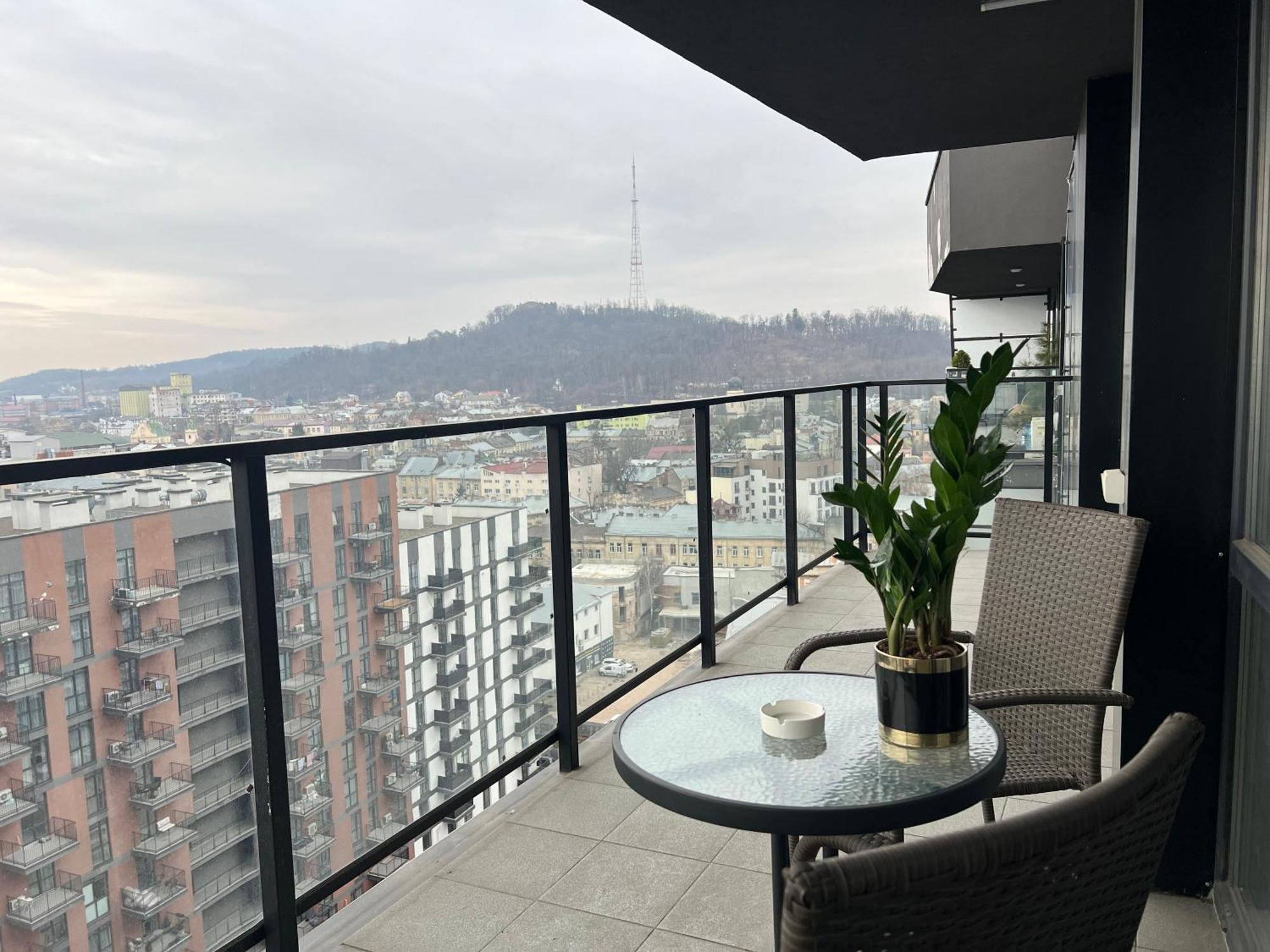 Apartments Vip Avalon Λβιβ Εξωτερικό φωτογραφία