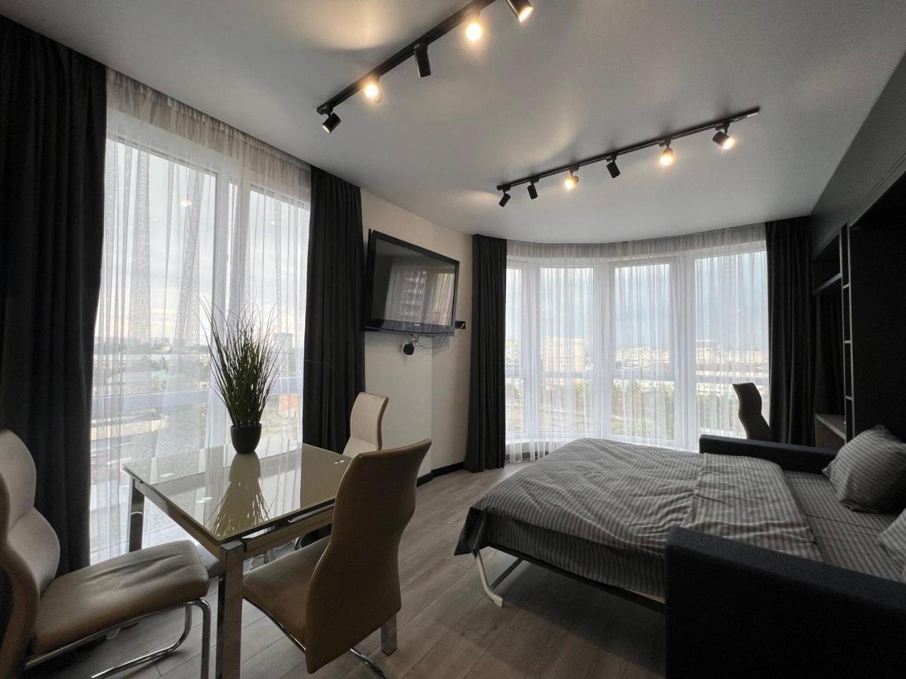 Apartments Vip Avalon Λβιβ Εξωτερικό φωτογραφία