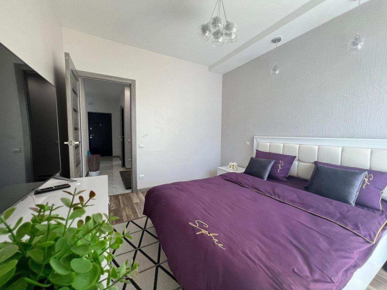 Apartments Vip Avalon Λβιβ Εξωτερικό φωτογραφία