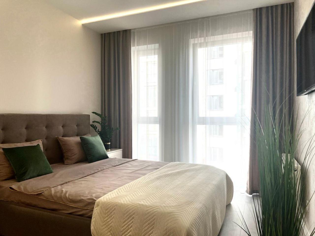 Apartments Vip Avalon Λβιβ Εξωτερικό φωτογραφία