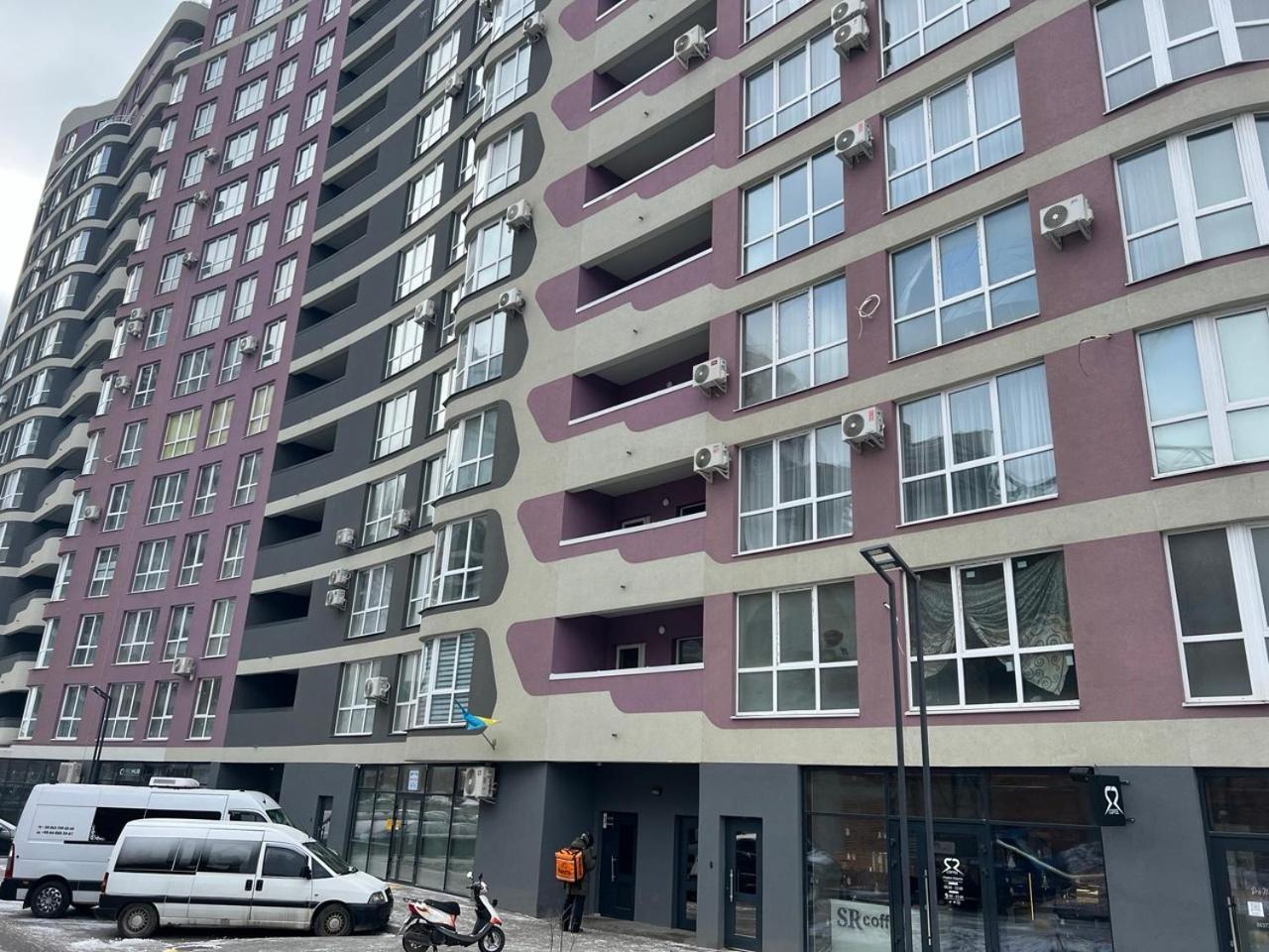 Apartments Vip Avalon Λβιβ Εξωτερικό φωτογραφία