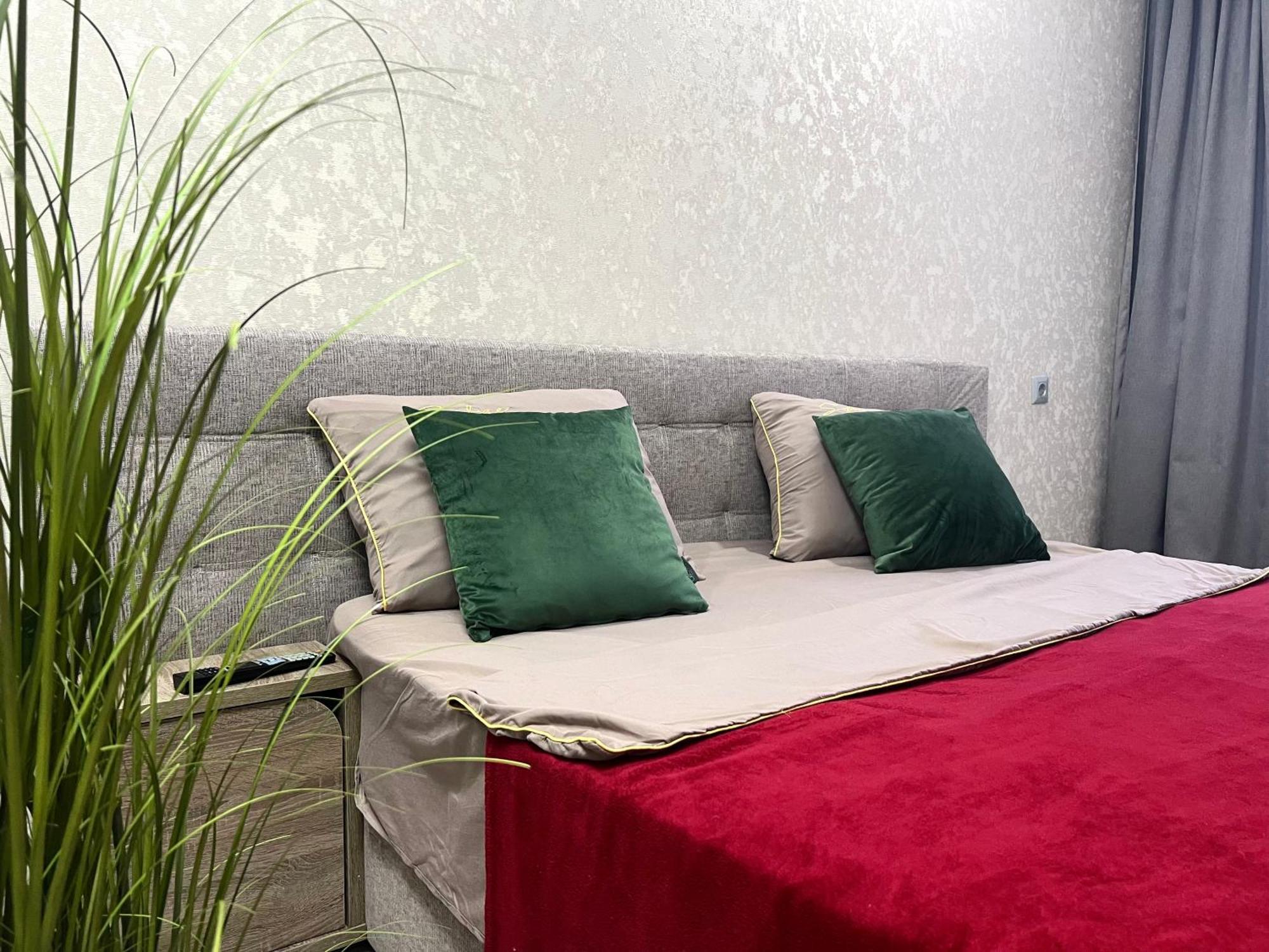 Apartments Vip Avalon Λβιβ Εξωτερικό φωτογραφία