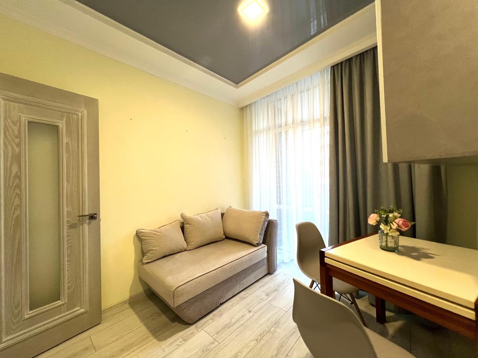 Apartments Vip Avalon Λβιβ Εξωτερικό φωτογραφία